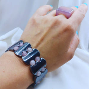 Pulseira com Hematita e Esferas de Quartzo Rosa - Imagem 1