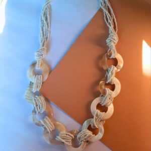 Colar de madrepérolas e miçangas articulado - Imagem 3